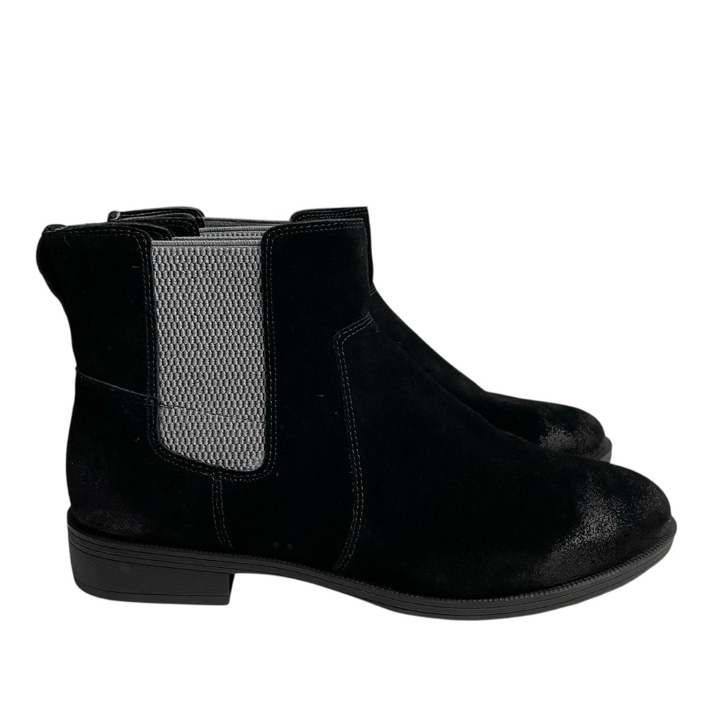 Vionic Alana boots in black suede. Comfort neutral